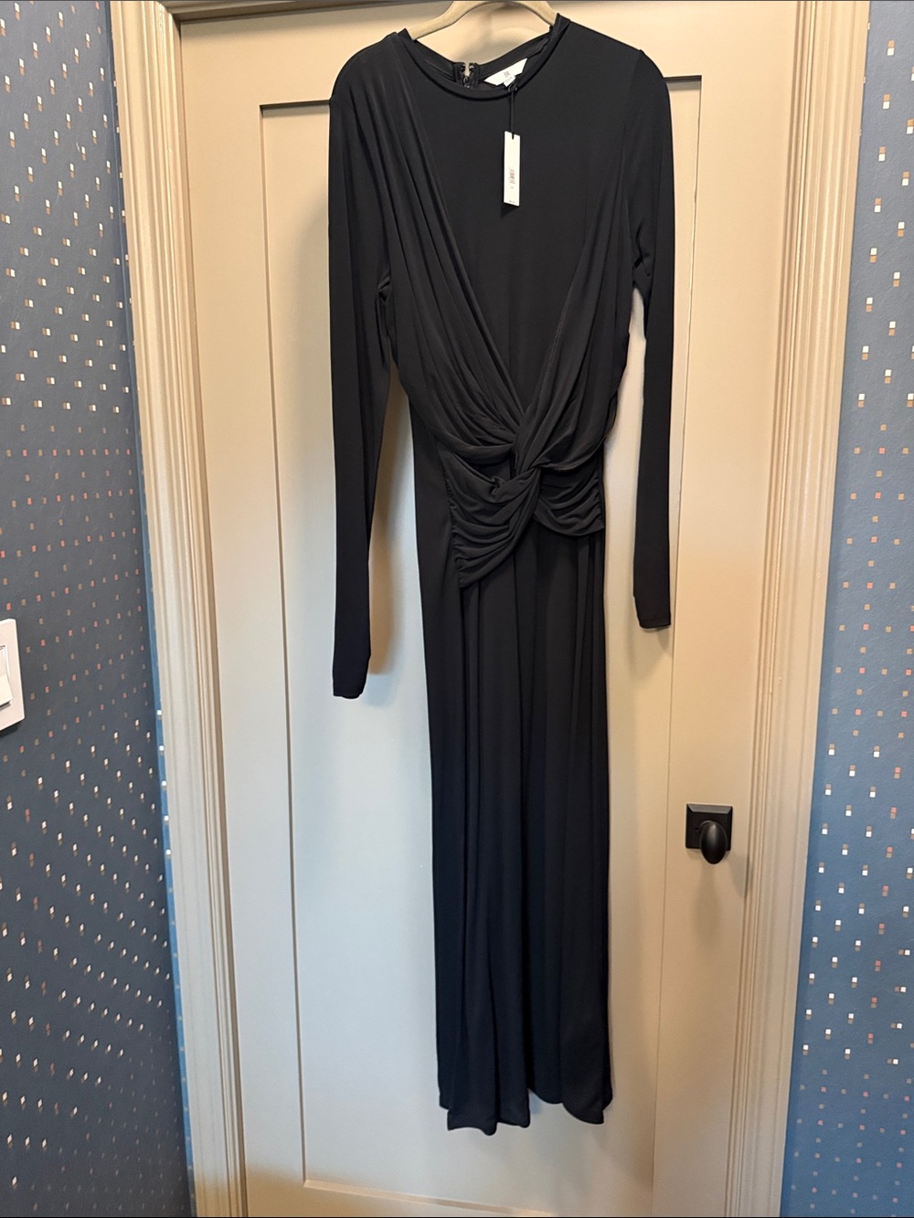 Banana Republic Black Long-Sleeve Knot-Front Dress